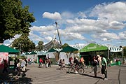 Die Regionen Anadulsiens präsentieren sich in einzelnen Ständen (Foto: Martin Schmitz)